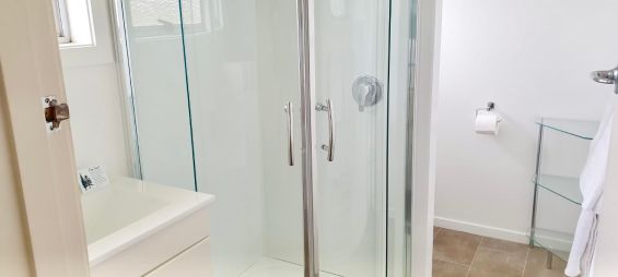 Queen Studio - Bellbird - bathroom